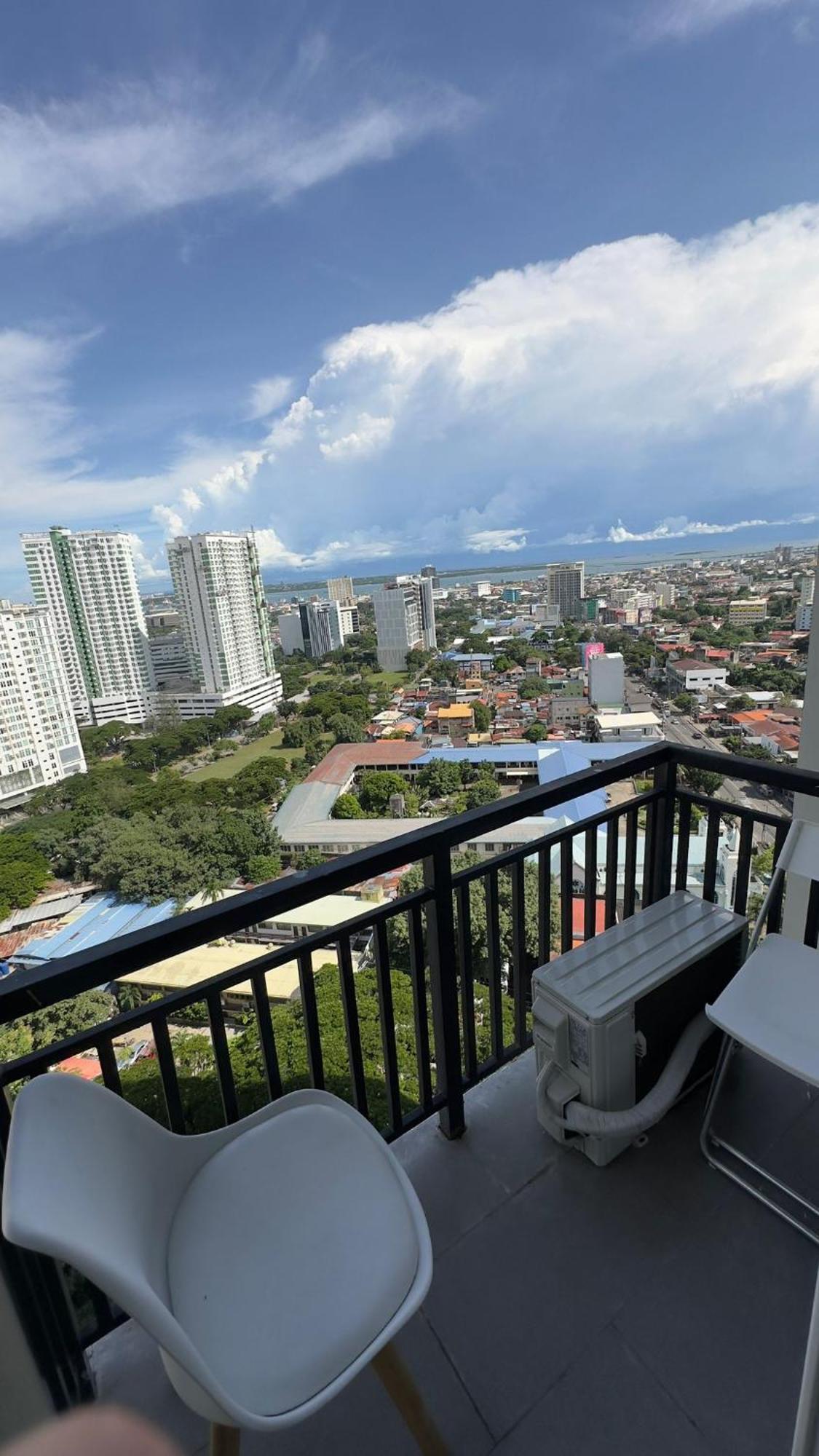 Modern & Comfy Studio - Steps From Ayala Mall, Cebu City 외부 사진