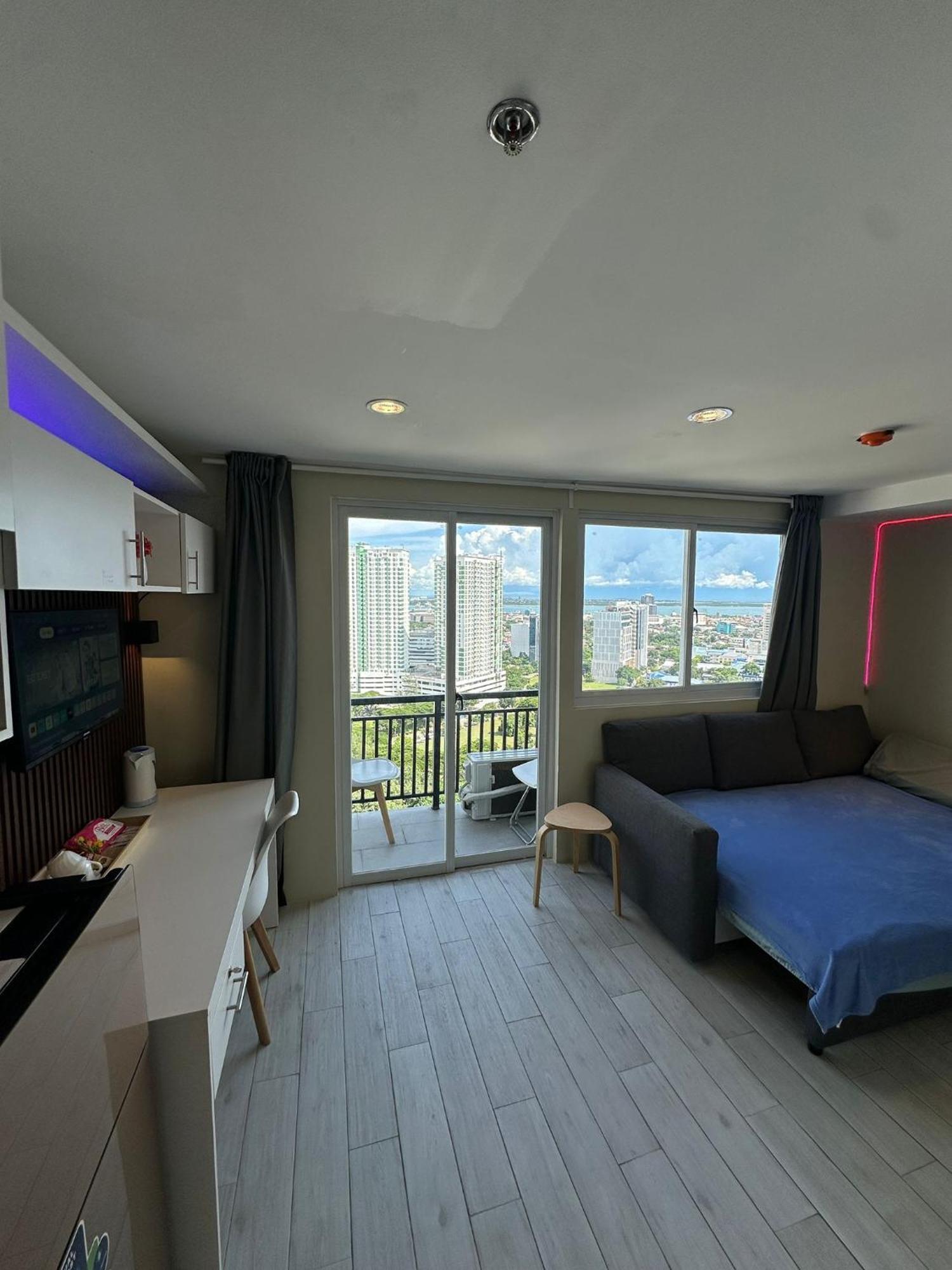 Modern & Comfy Studio - Steps From Ayala Mall, Cebu City 외부 사진